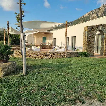 Archaia Nocleg ze śniadaniem